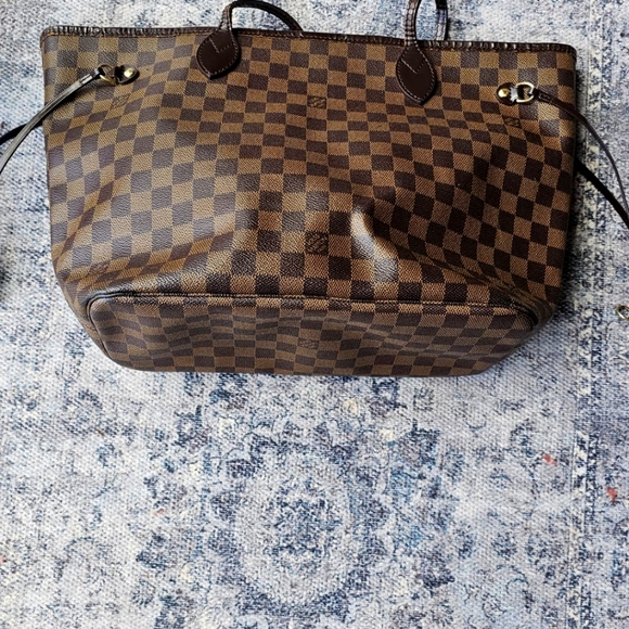 Louis Vuitton Damier Ebene Neverfull MM - Picture 2 of 6